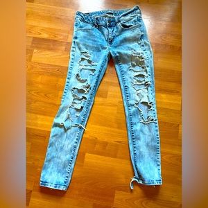American Eagle Super Stretch Ankle Distressed Jeggings